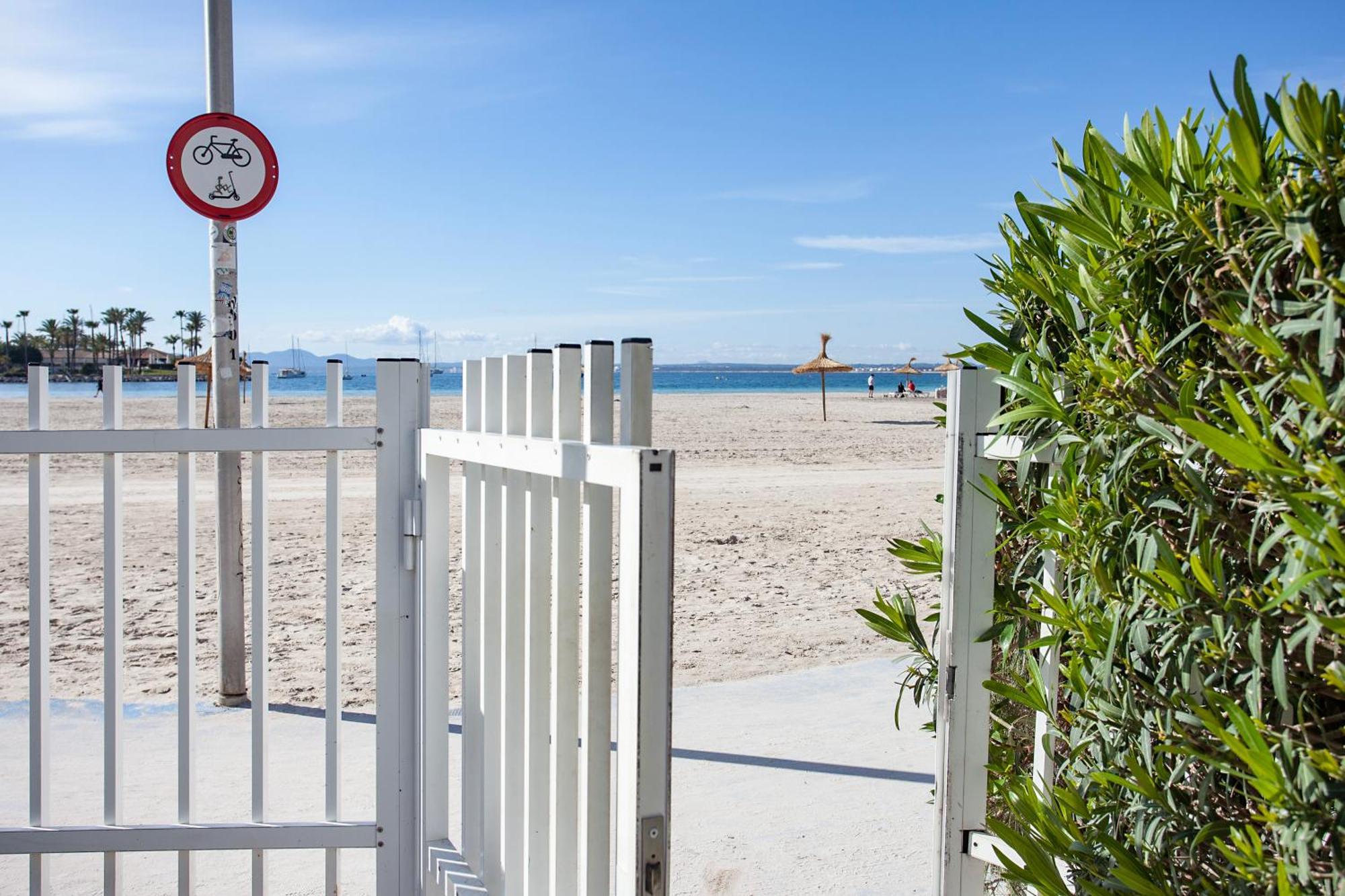 Sand Beach Apartments Port de Alcudia  Exteriör bild